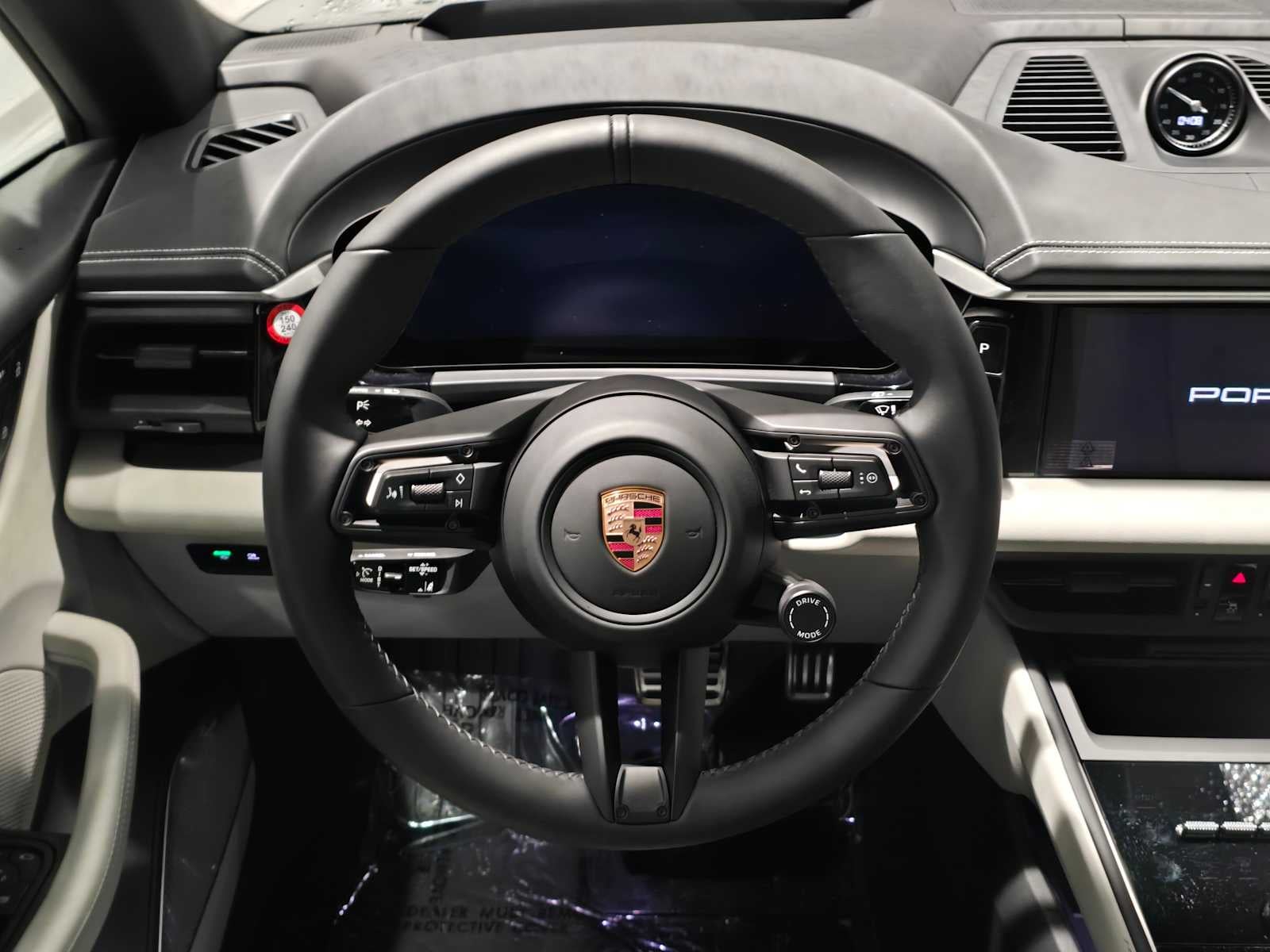 2025 Porsche Macan Electric 4S