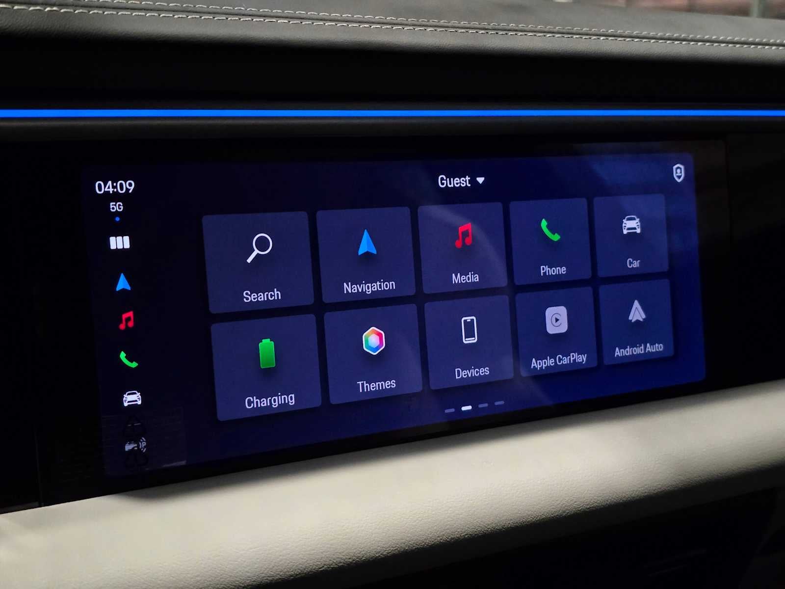 2025 Porsche Macan Electric 4S