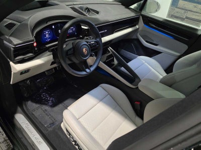 2025 Porsche Macan Electric 4S