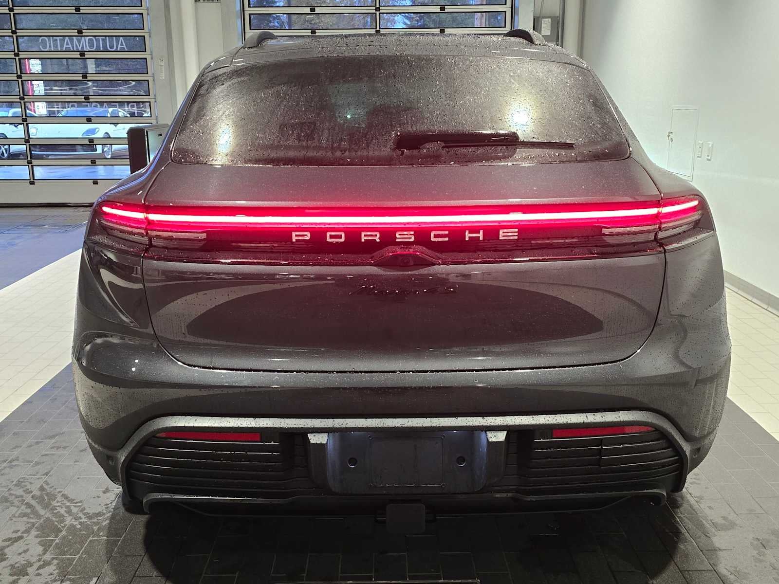 2025 Porsche Macan Electric 4S