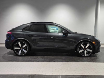2025 Porsche Macan Electric 4S