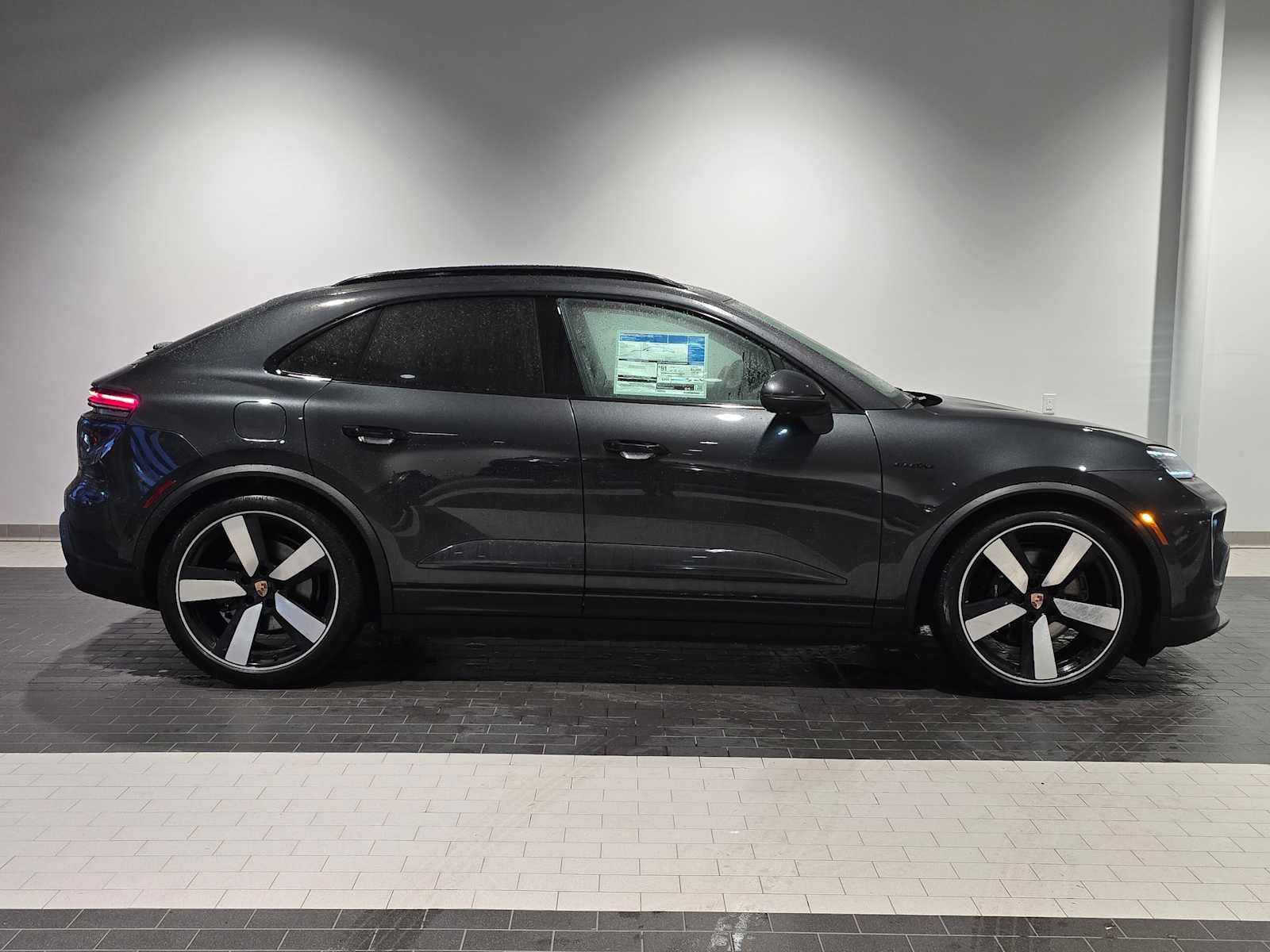 2025 Porsche Macan Electric 4S