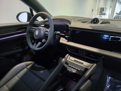 2026 Porsche Macan Electric Turbo