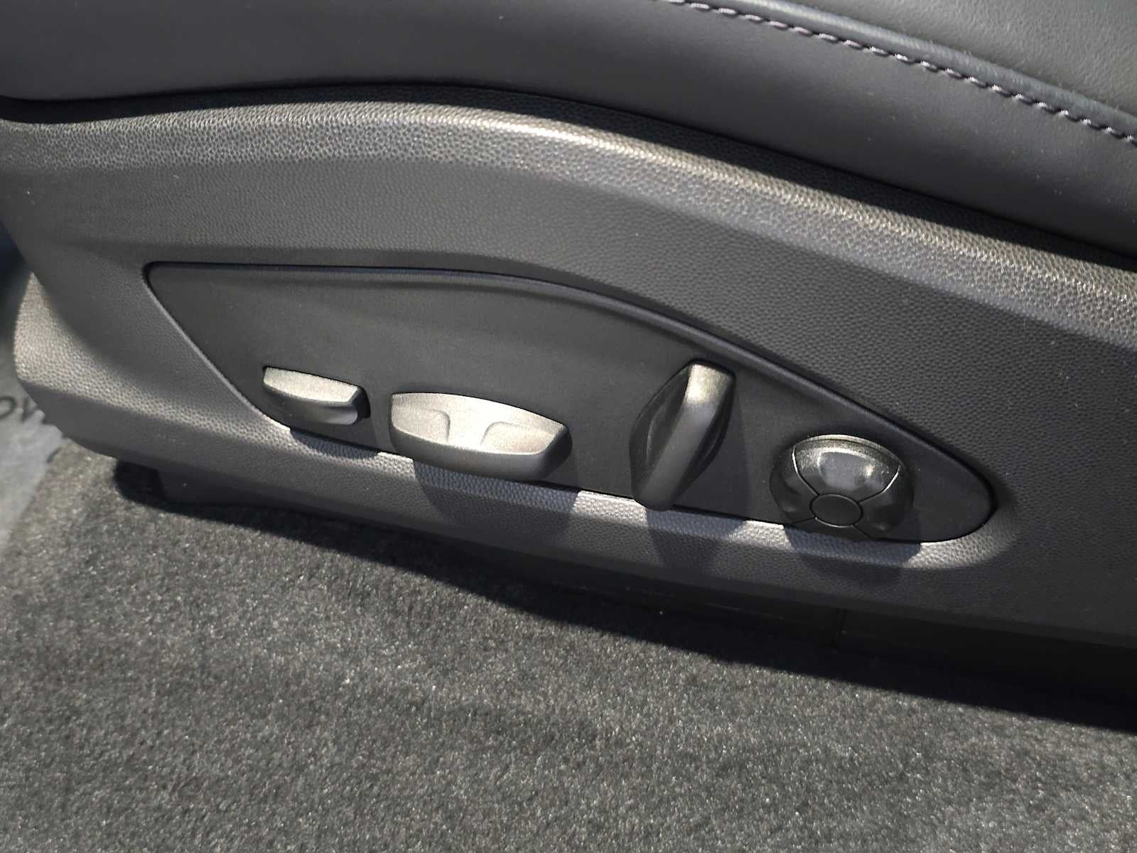 2026 Porsche Macan Electric Turbo
