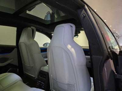 2025 Porsche Macan Electric Turbo