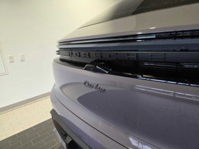 2025 Porsche Macan Electric Turbo