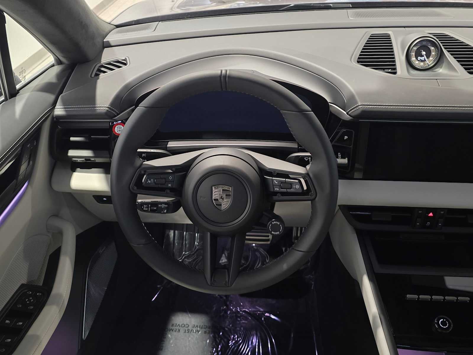 2025 Porsche Macan Electric Turbo