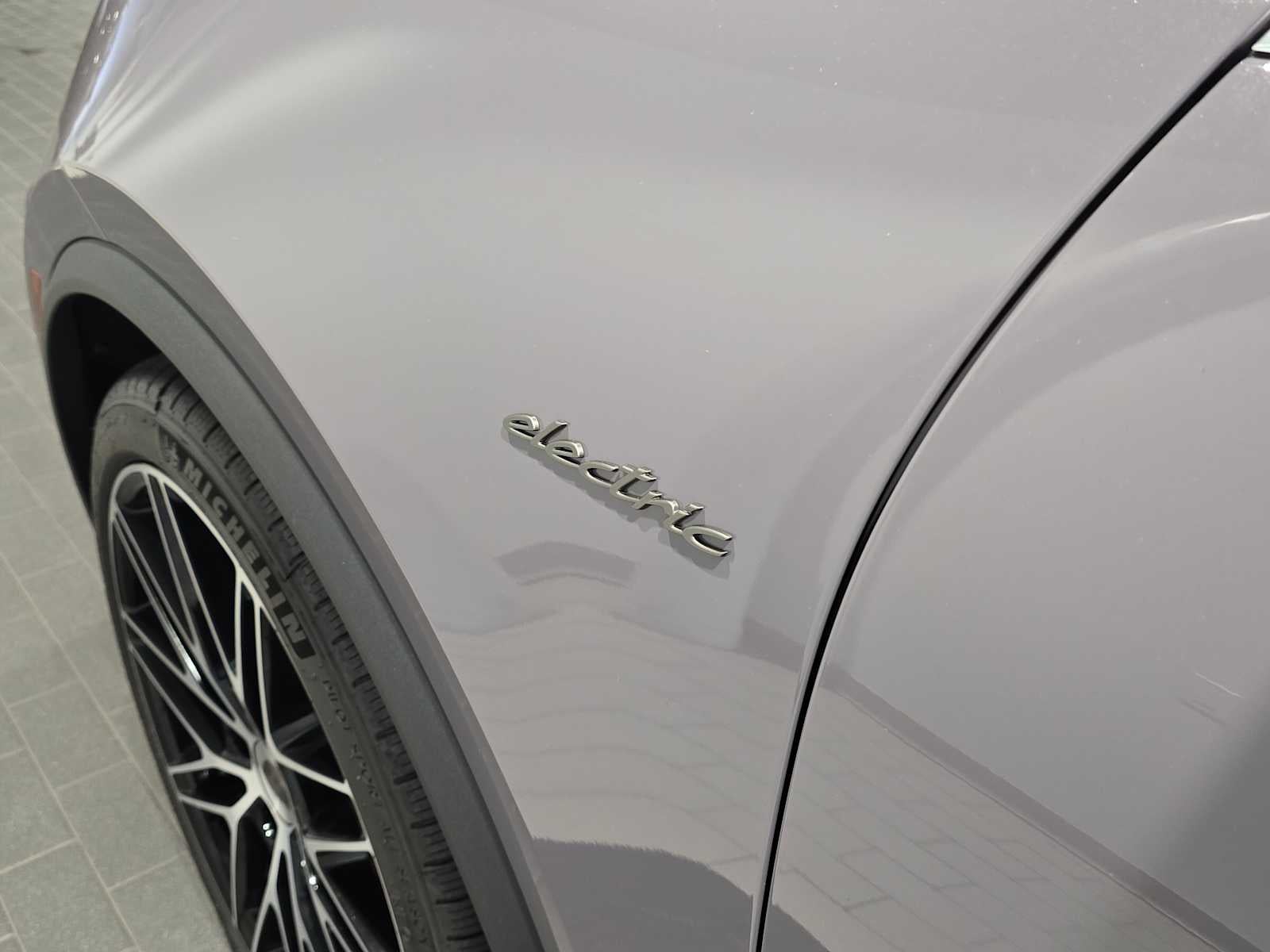 2025 Porsche Macan Electric Turbo
