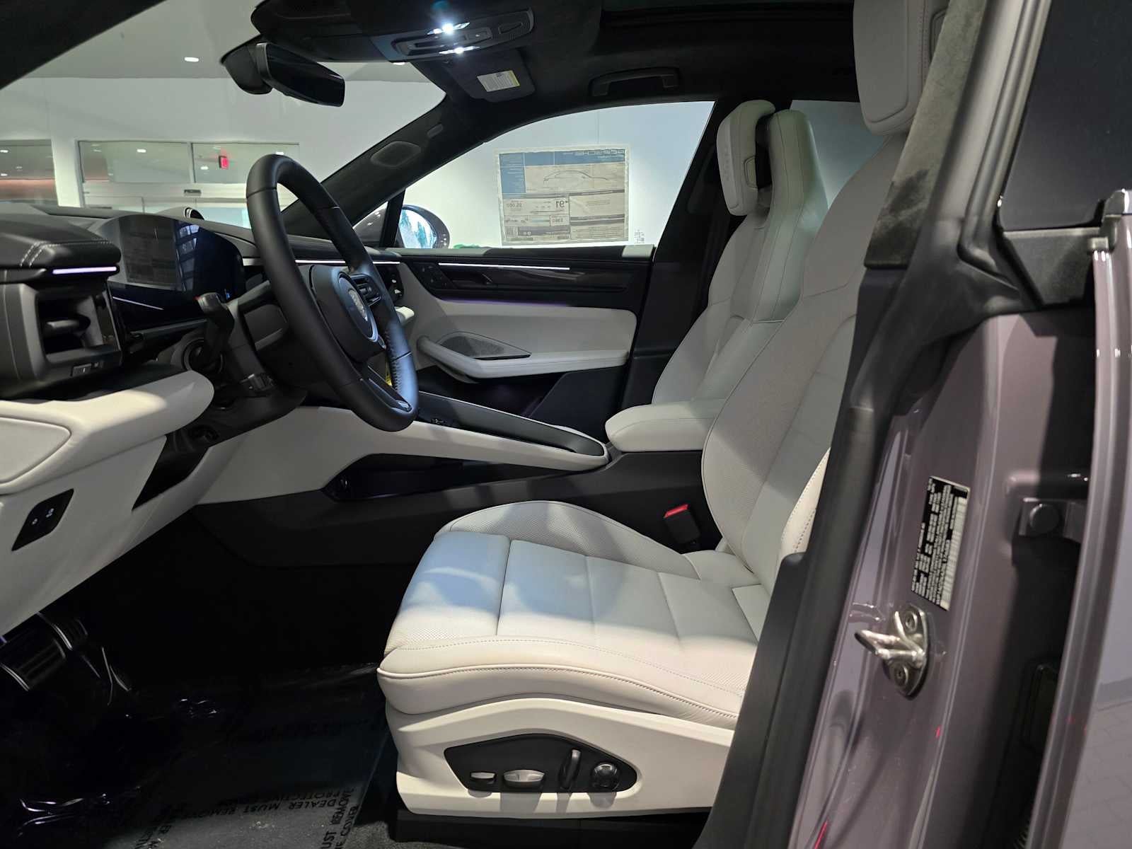 2025 Porsche Macan Electric Turbo