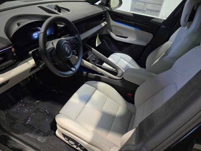 2025 Porsche Macan Electric Turbo