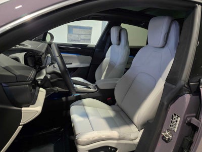 2025 Porsche Macan Electric Turbo