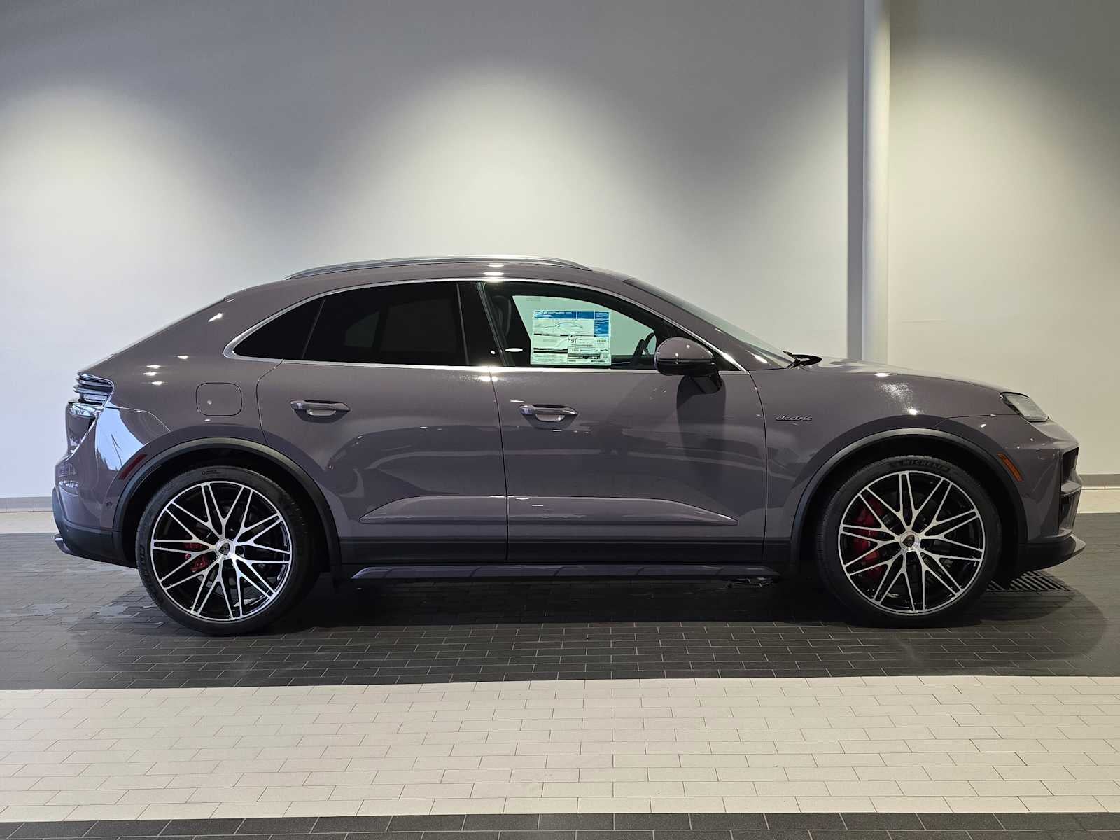 2025 Porsche Macan Electric Turbo