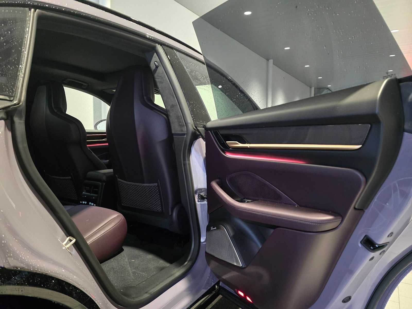 2024 Porsche Macan Electric Turbo