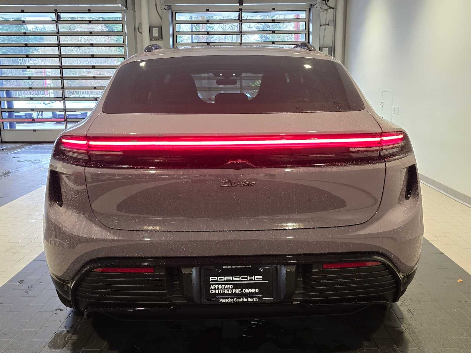 2024 Porsche Macan Electric Turbo