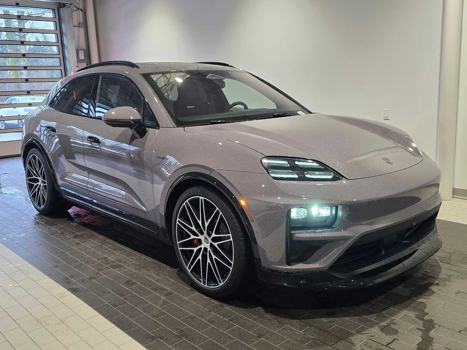 2024 Porsche Macan Electric Turbo