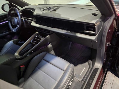 2025 Porsche Macan Electric Turbo