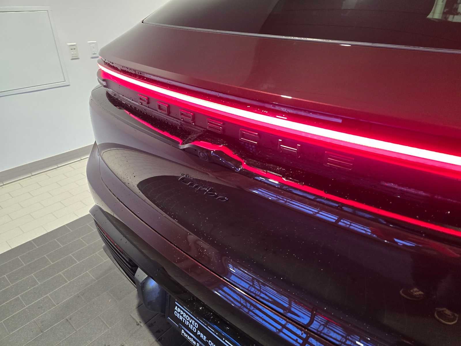 2025 Porsche Macan Electric Turbo