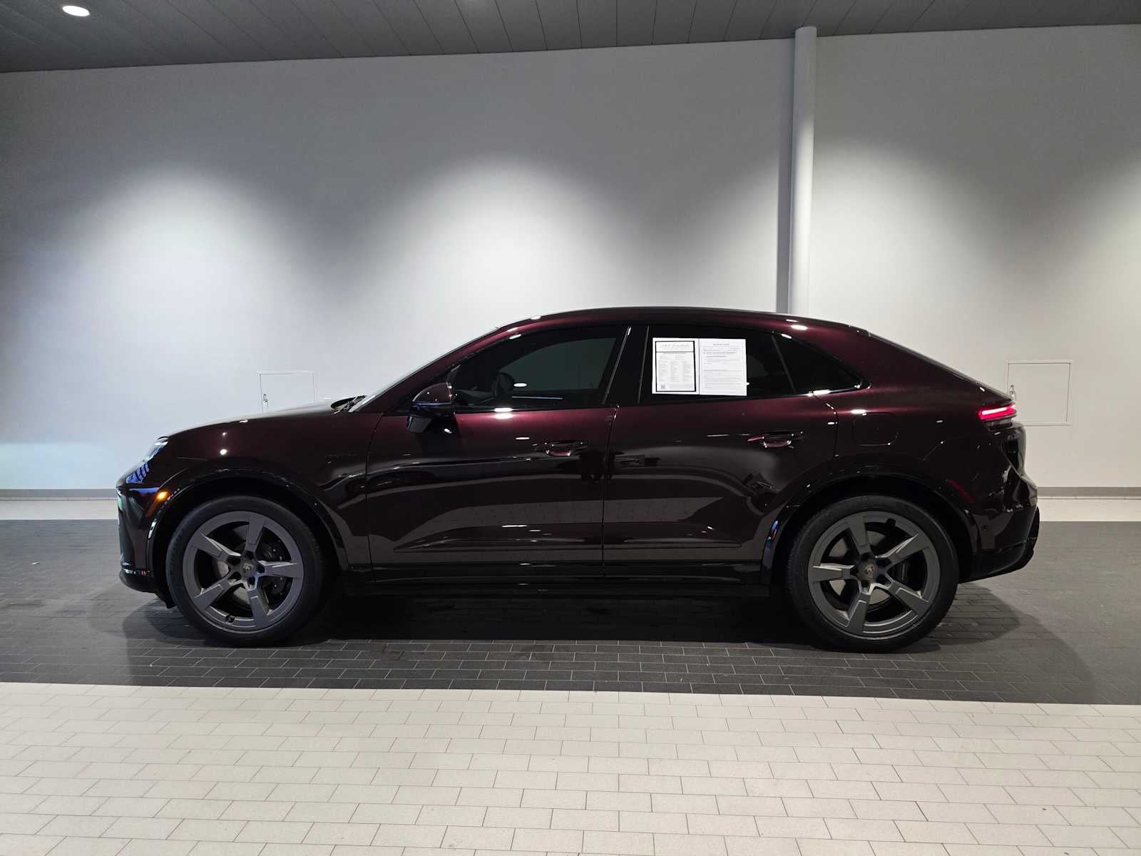 2025 Porsche Macan Electric Turbo