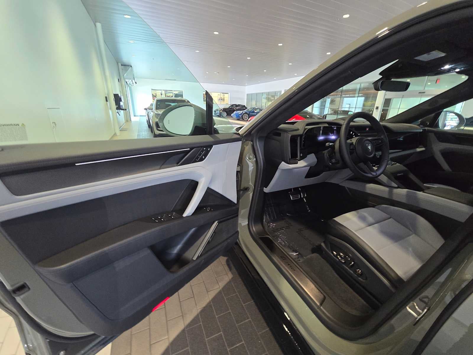 2026 Porsche Cayenne Cayenne Turbo Electric