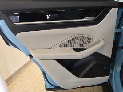 2025 Porsche Macan Macan Electric