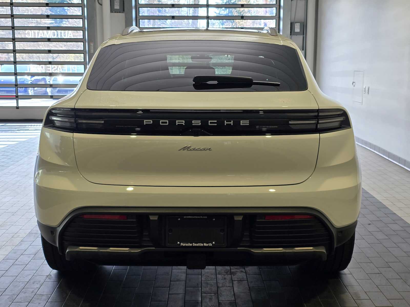 2025 Porsche Macan Electric