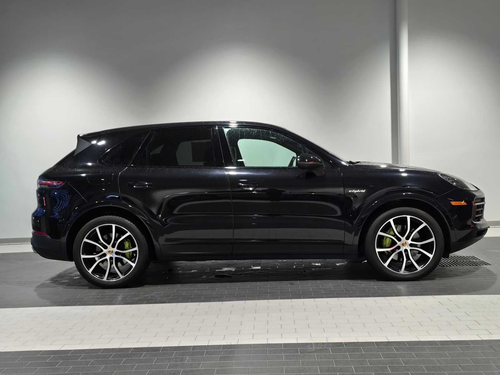 2020 Porsche Cayenne E-Hybrid