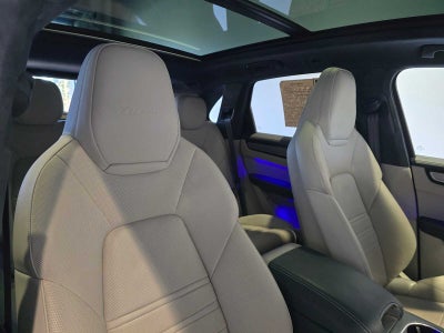 2023 Porsche Cayenne Turbo