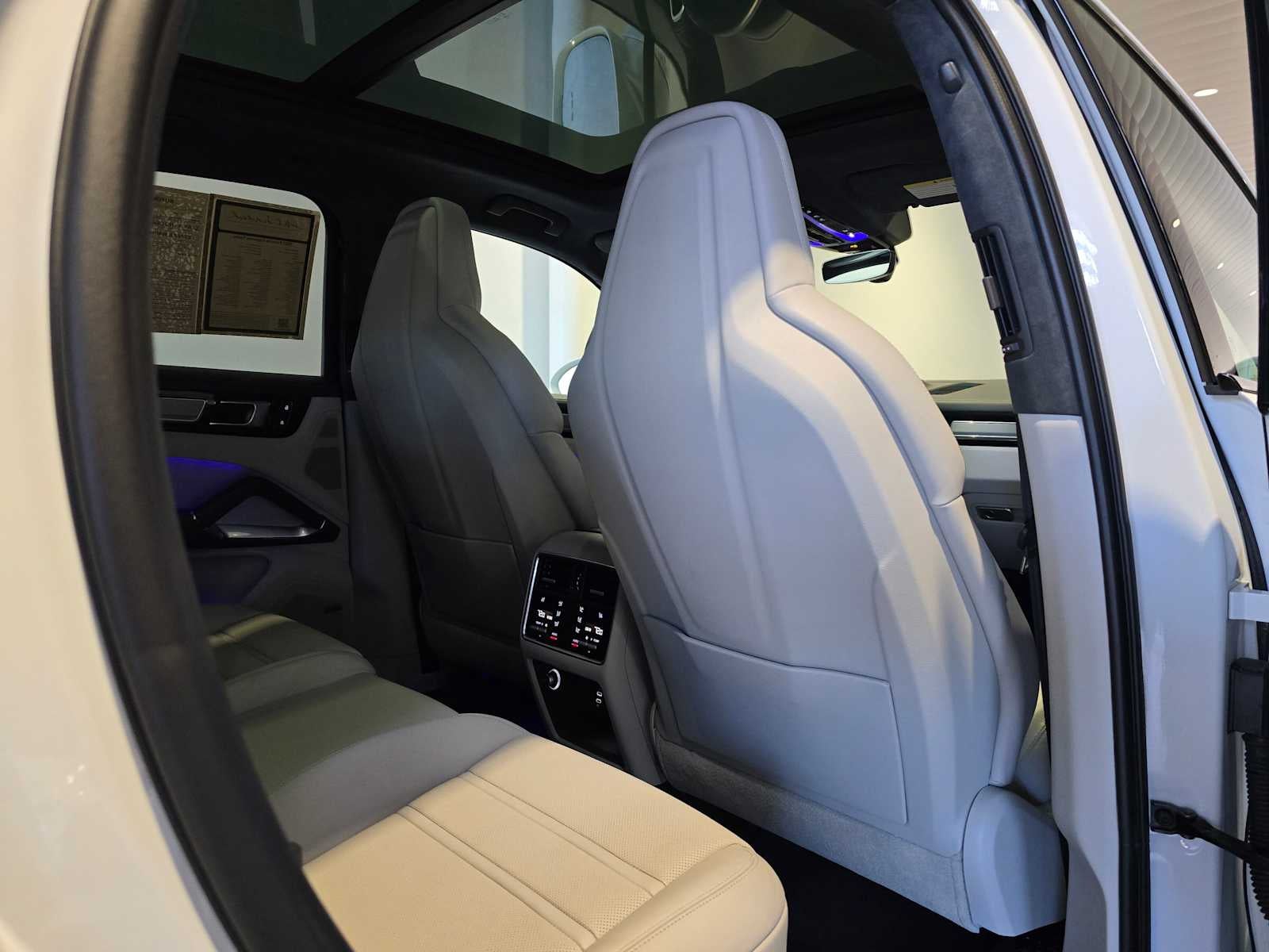 2023 Porsche Cayenne Turbo