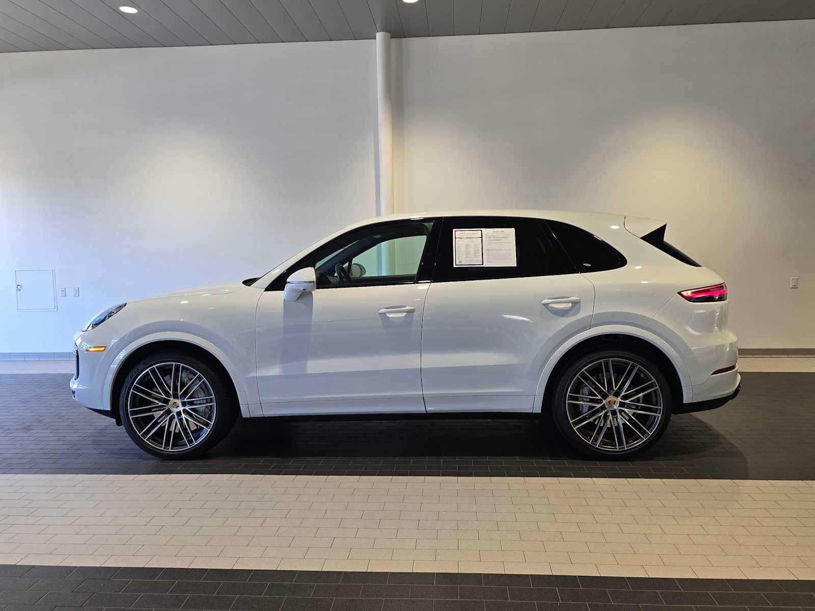 2023 Porsche Cayenne Turbo