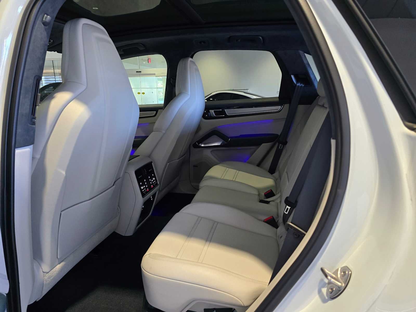 2023 Porsche Cayenne Turbo