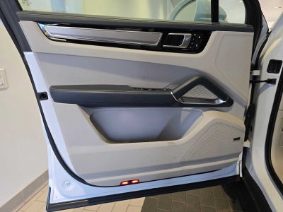 2023 Porsche Cayenne Turbo