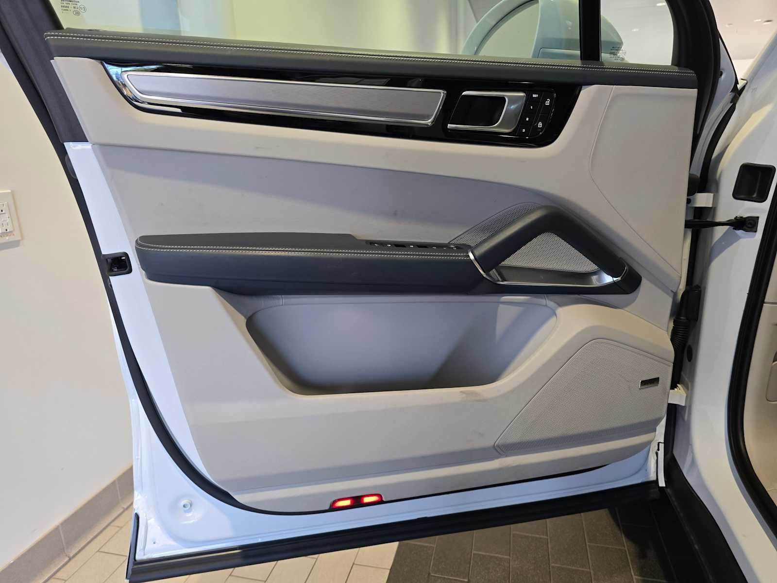 2023 Porsche Cayenne Turbo