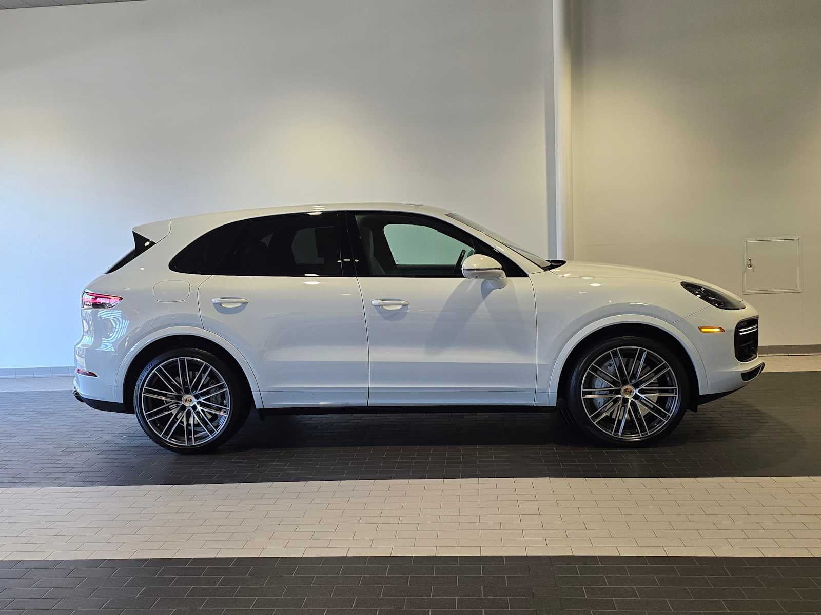 2023 Porsche Cayenne Turbo