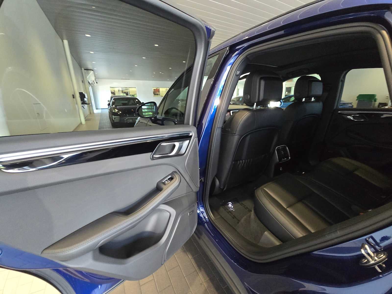 2024 Porsche Macan Macan S (MY24)
