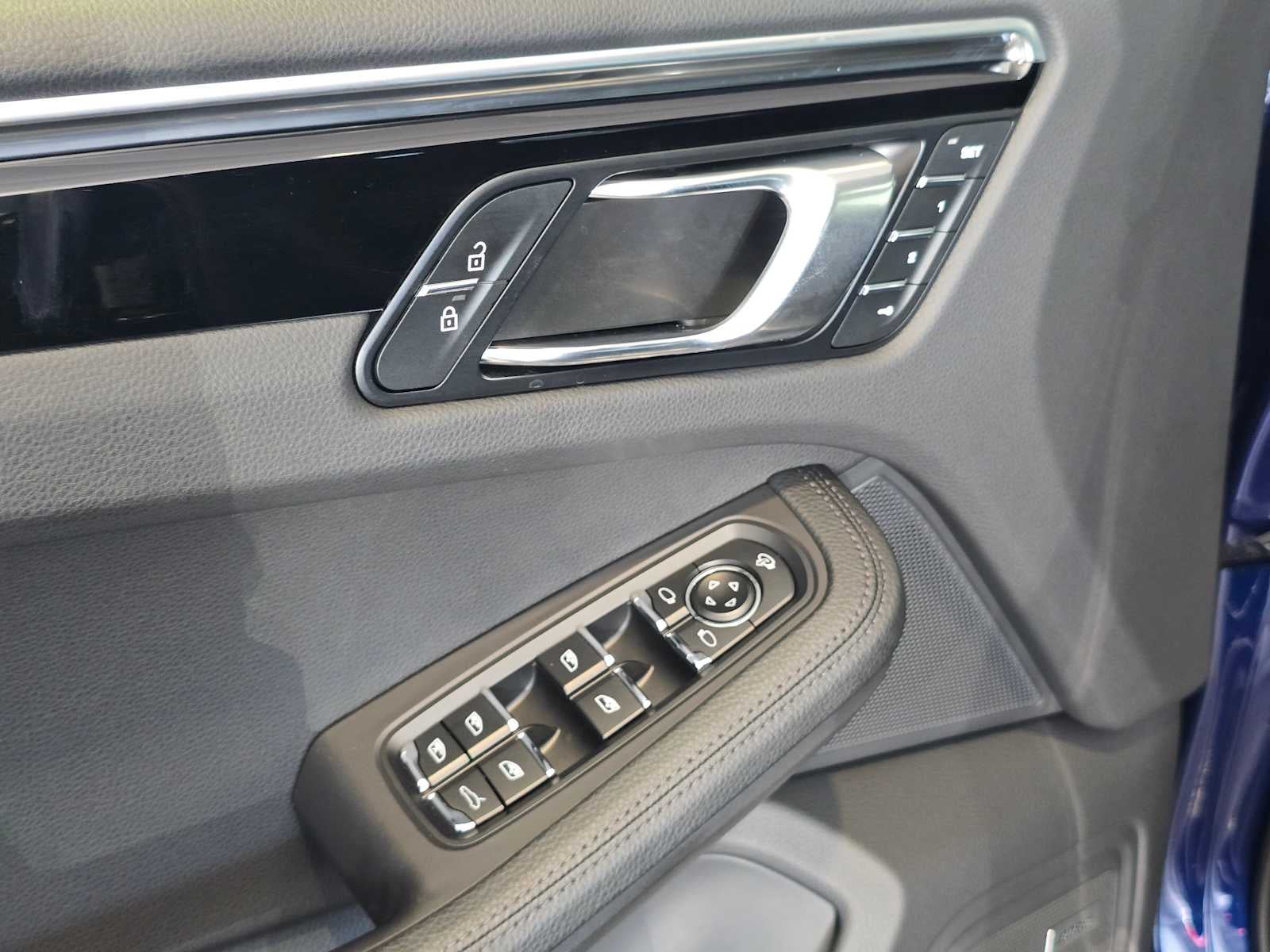 2024 Porsche Macan Macan S (MY24)