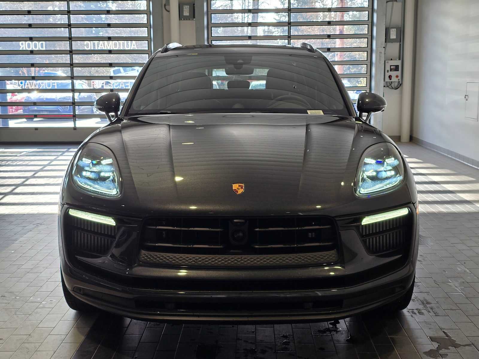 2025 Porsche Macan S
