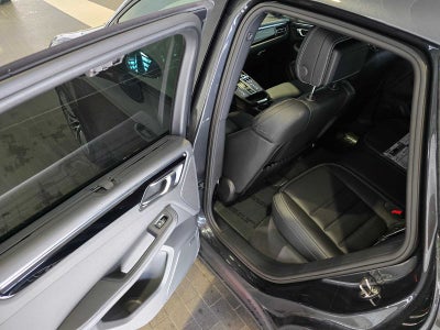 2025 Porsche Macan S