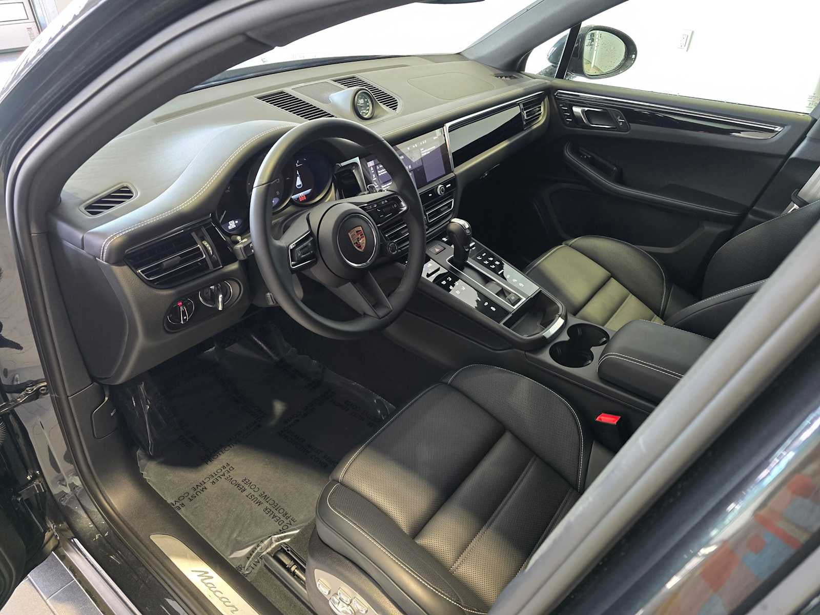 2025 Porsche Macan S