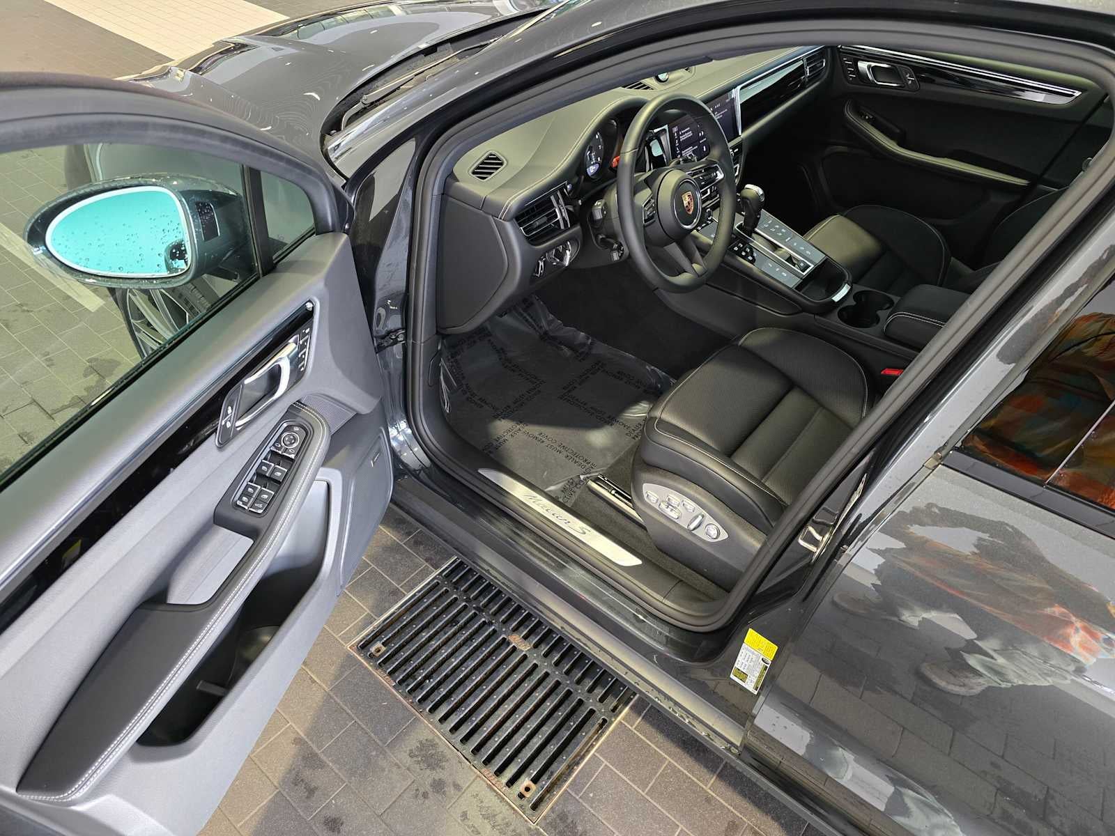 2025 Porsche Macan S