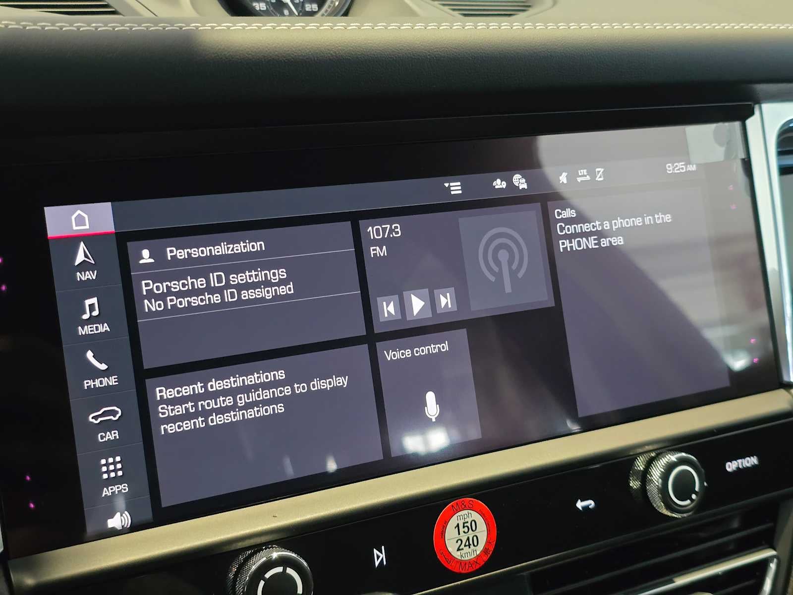 2025 Porsche Macan S