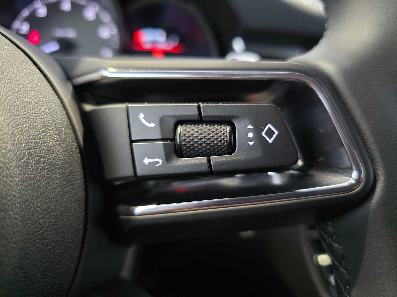 2025 Porsche Macan S