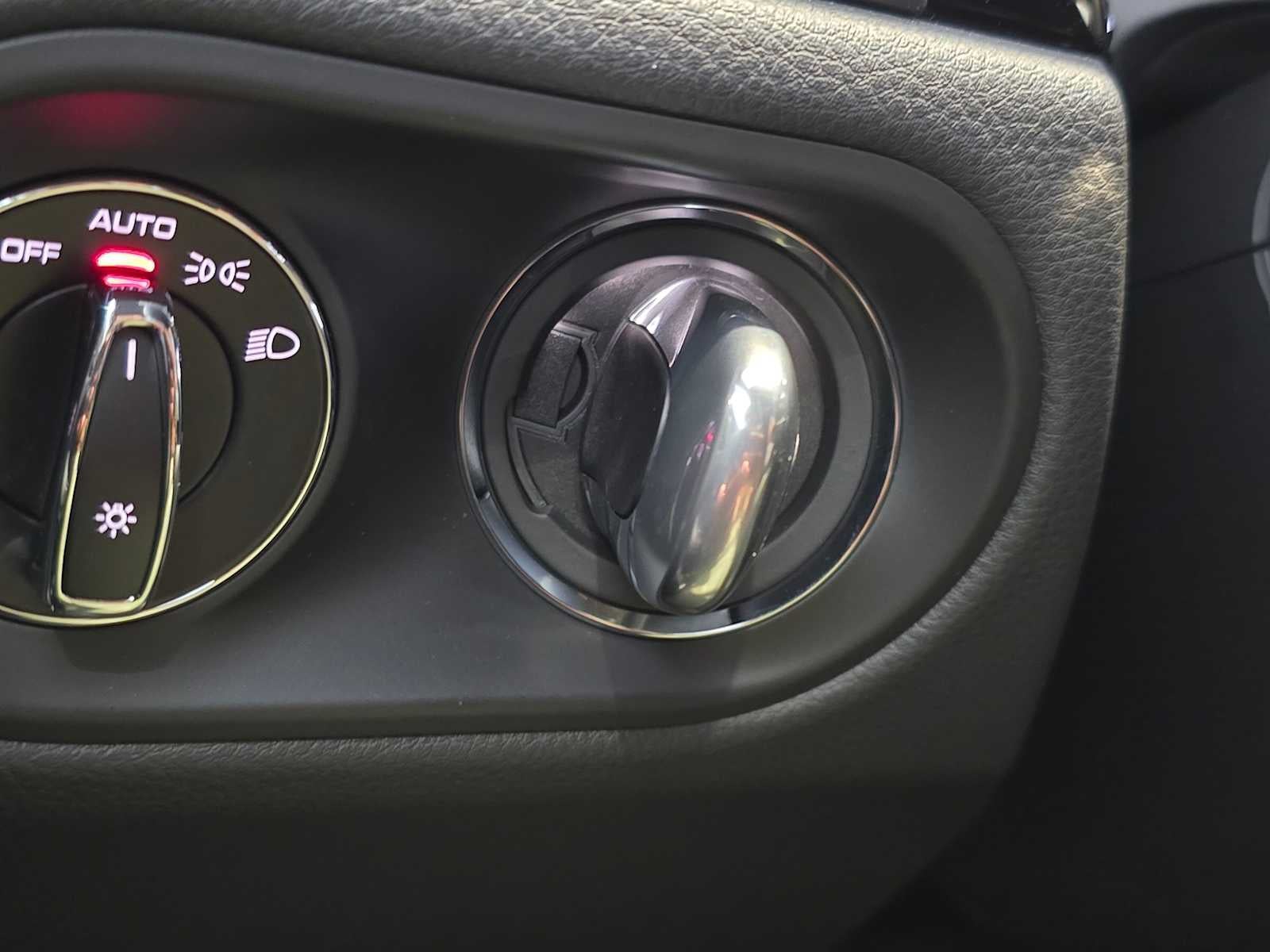 2025 Porsche Macan S