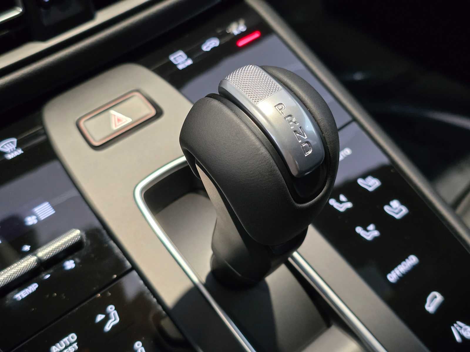 2025 Porsche Macan S