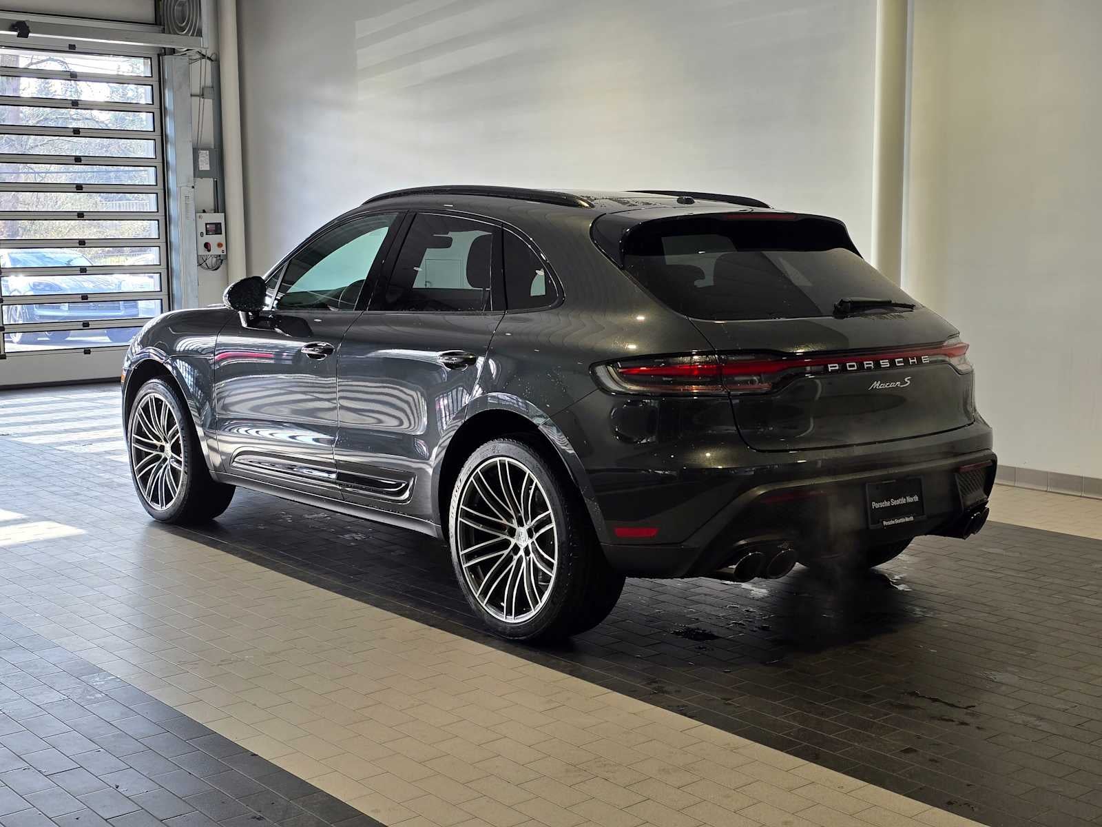 2025 Porsche Macan S