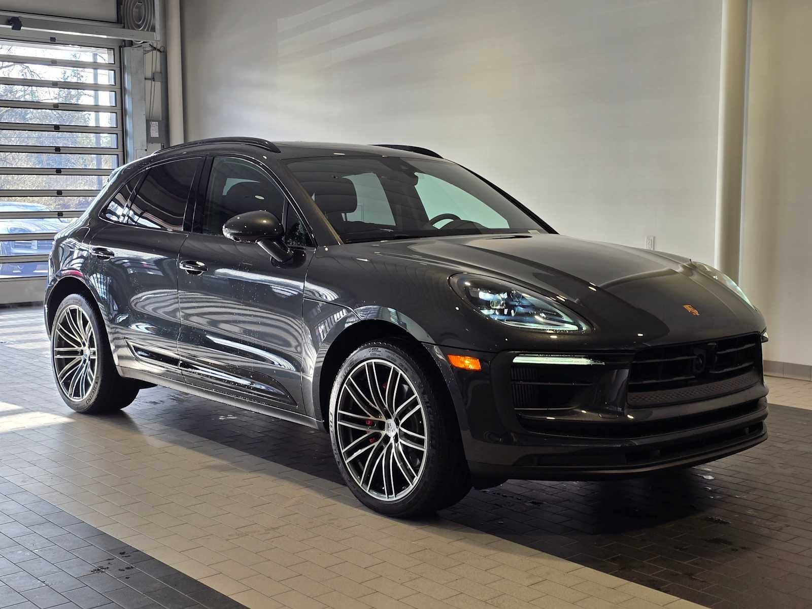 2025 Porsche Macan S