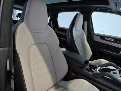 2026 Porsche Cayenne GTS