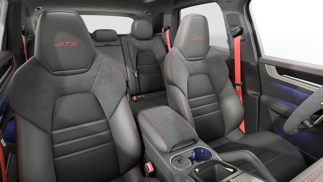 2025 Porsche Cayenne GTS