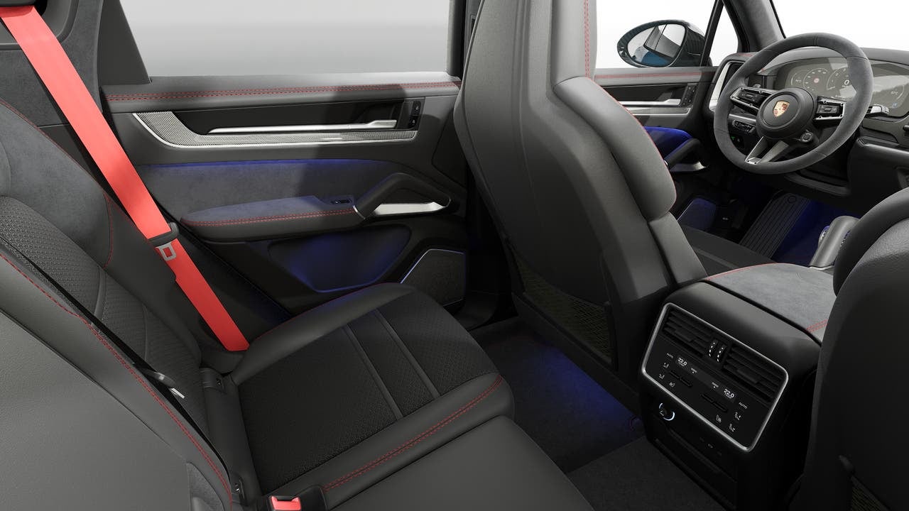 2025 Porsche Cayenne GTS
