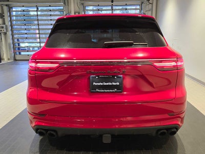 2023 Porsche Cayenne Turbo S E-Hybrid