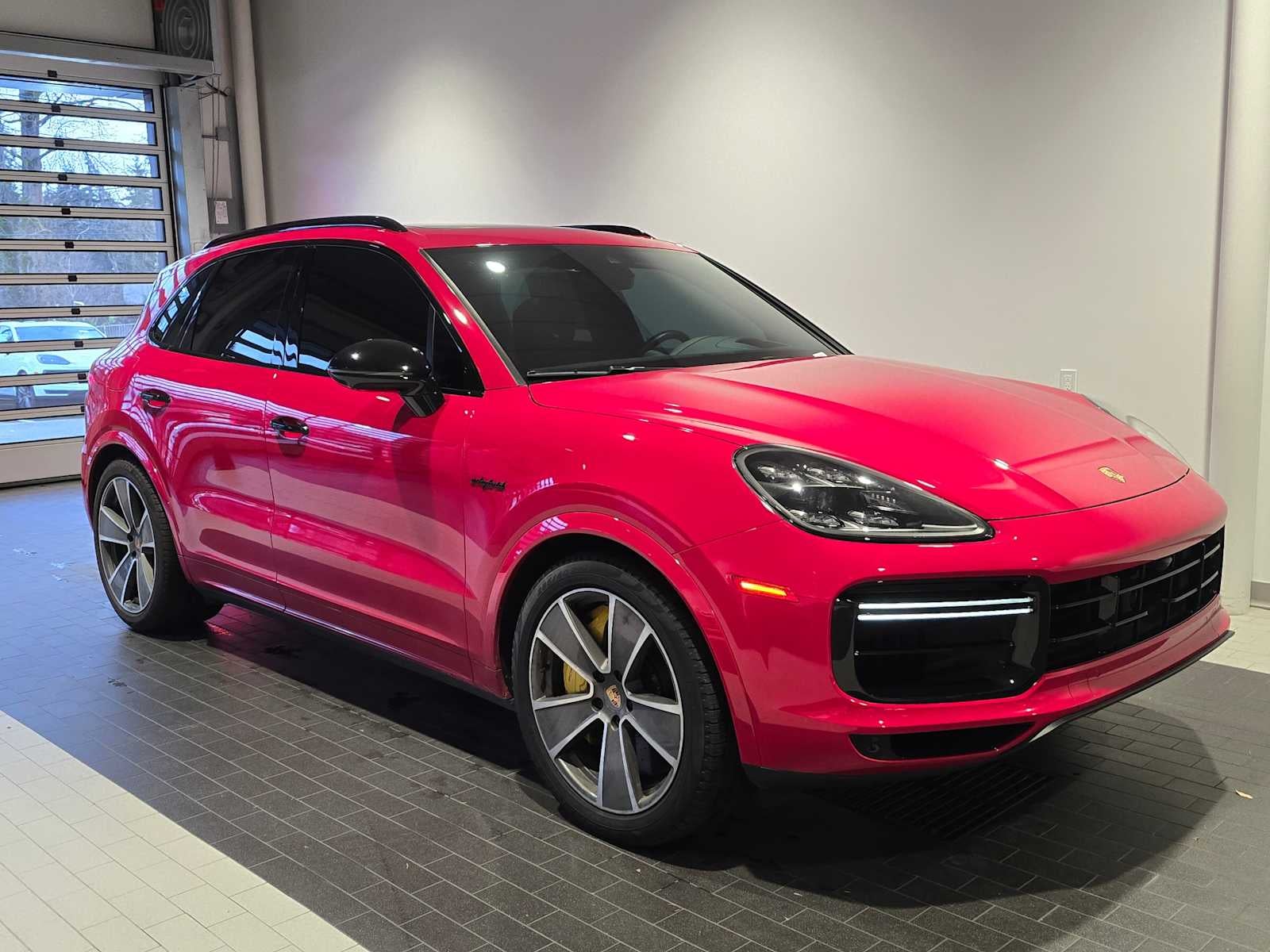 2023 Porsche Cayenne Turbo S E-Hybrid